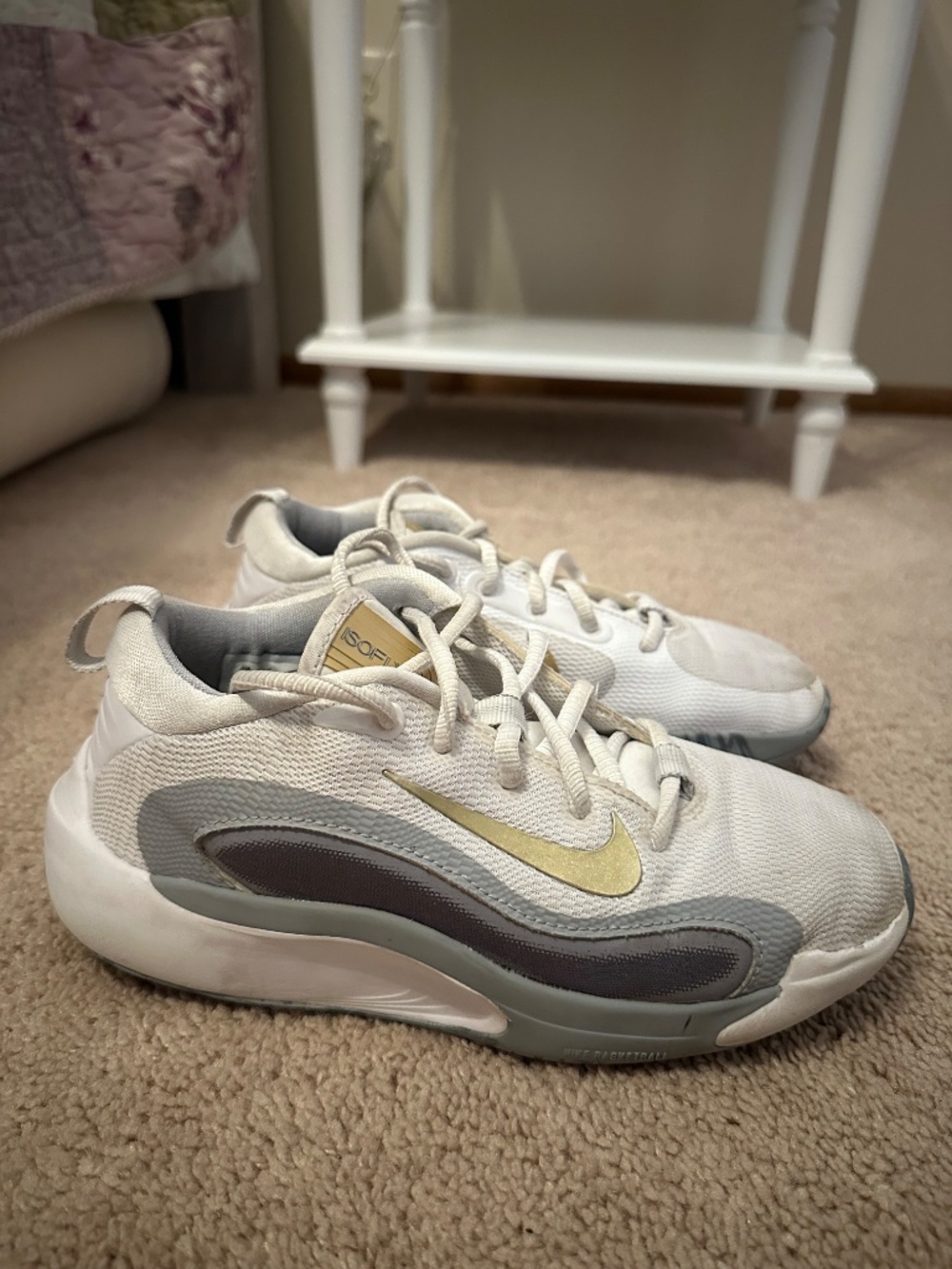 Nike IsoFly Basketball Shoes Kids 3Y White Grey Gold FN4384-100